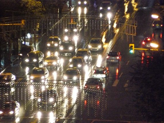 Nighttime traffic after the rain