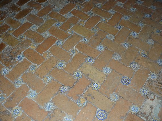 Floor tiles