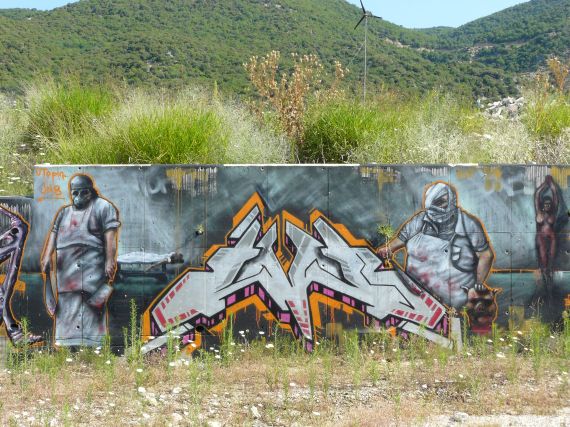 Graffiti on wall