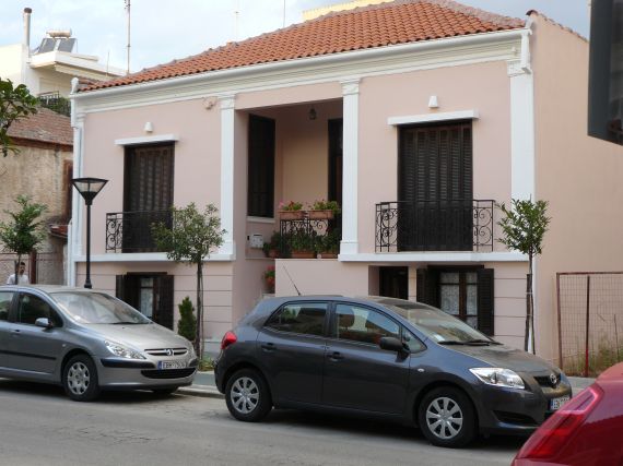 Neoclassical bldg